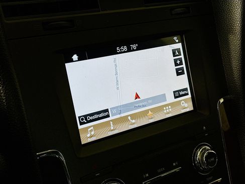 Used 2017 Lincoln Navigator Select image 22