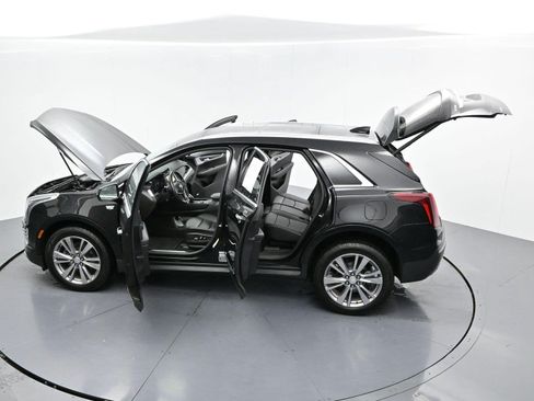 Certified 2024 Cadillac XT5 Premium Luxury w/ LPO, Floor Liner Package AWD/4WD image 47