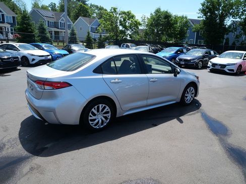Used 2021 Toyota Corolla LE FWD image 7