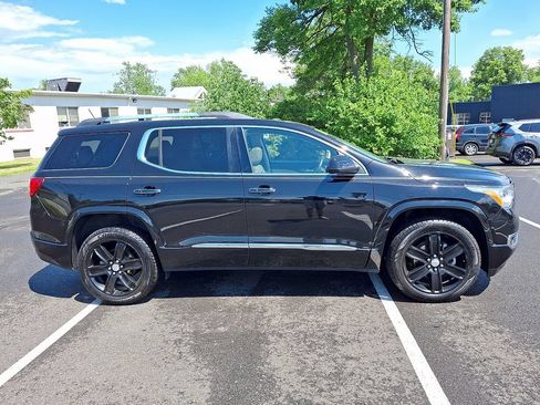 Used 2017 GMC Acadia Denali w/ Technology Package FWD image 7
