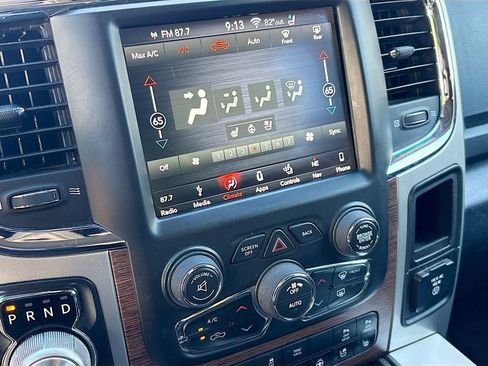 Used 2018 RAM 1500 Laramie w/ Convenience Group AWD/4WD image 16