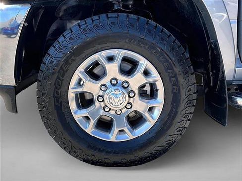 Used 2022 RAM 3500 Laramie AWD/4WD image 10