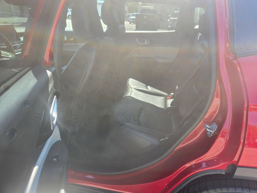 Used 2024 Jeep Compass Limited AWD/4WD image 8