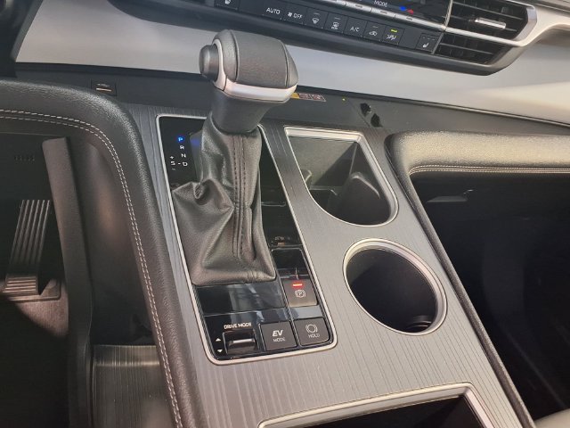 Used 2026 Toyota Sienna XLE FWD image 14
