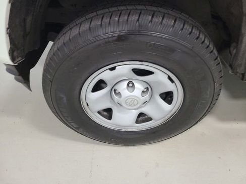 Used 2022 Toyota Tacoma SR AWD/4WD image 36
