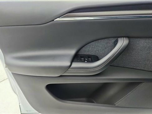 Used 2022 Tesla Model X Plaid image 38