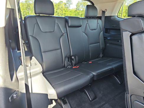 Used 2023 Kia Telluride LX AWD/4WD image 13