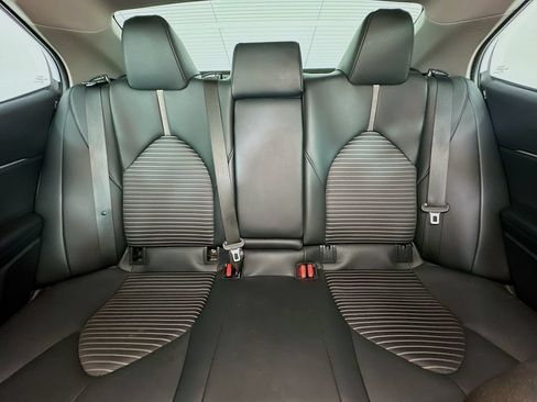 Used 2022 Toyota Camry SE w/ Convenience Package FWD image 13