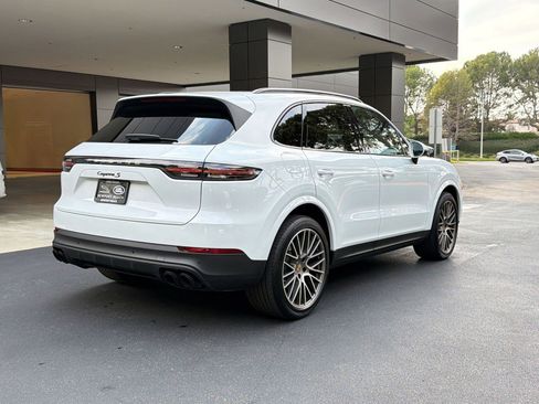 Used 2023 Porsche Cayenne S image 10