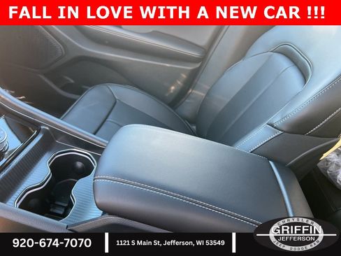 New 2025 Jeep Grand Cherokee Limited w/ Luxury Tech Group II image 28