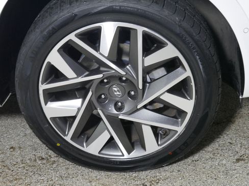 Used 2023 Hyundai Santa Fe Calligraphy AWD/4WD image 15