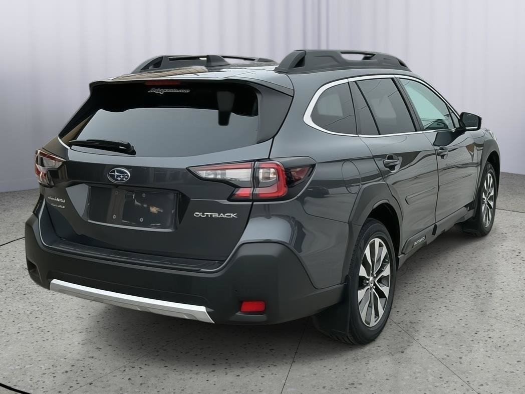 Used 2025 Subaru Outback Limited AWD/4WD image 5