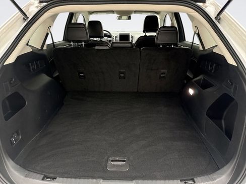 Used 2022 Ford Edge SEL image 18