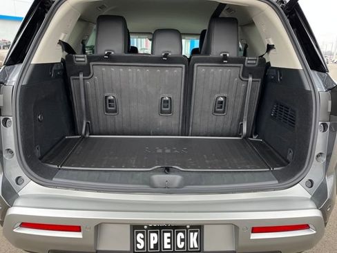 New 2025 Nissan Pathfinder SL w/ Black Appearance Package image 13