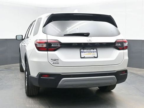 Used 2025 Honda Pilot EX-L image 12