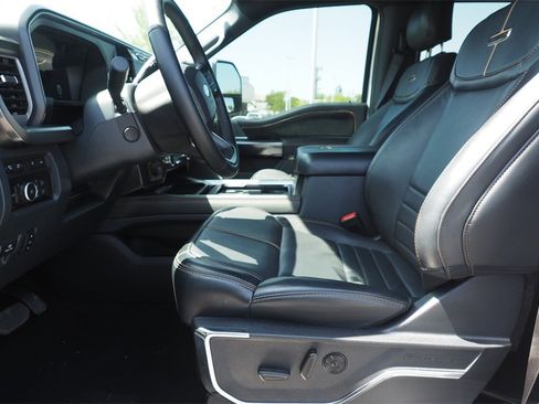 Used 2024 Ford F350 Platinum image 17