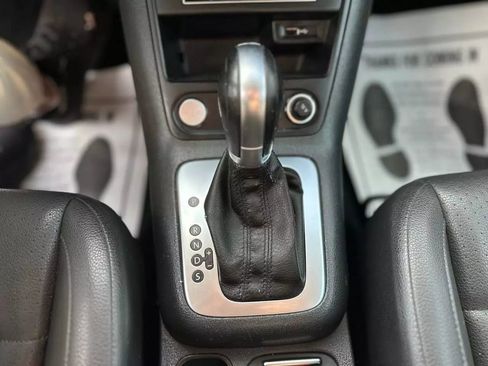 Used 2016 Volkswagen Tiguan SEL image 44