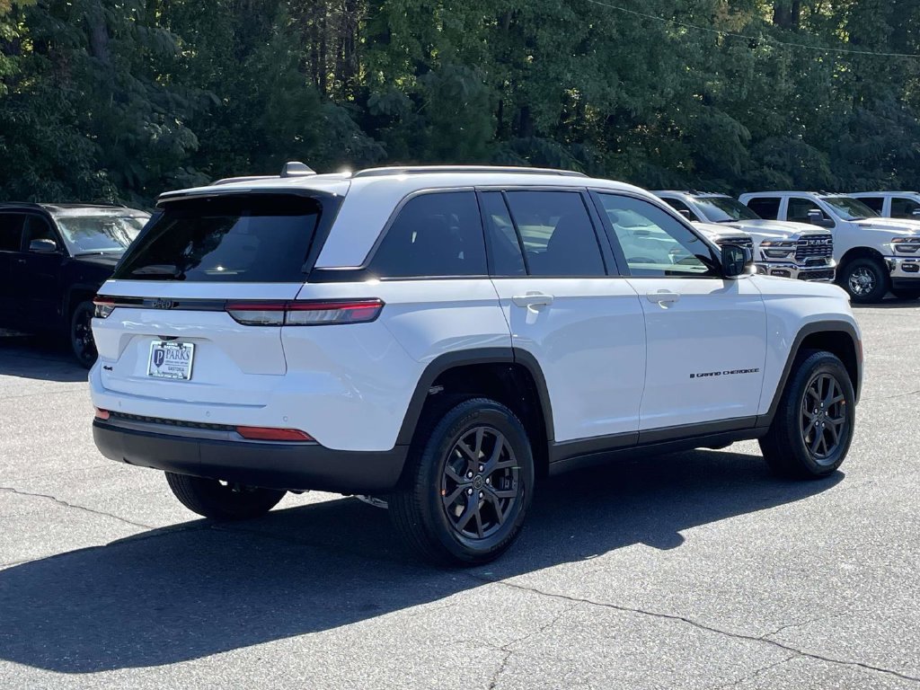 New 2027 Jeep Grand Cherokee 4WD image 8