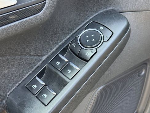 Used 2023 Ford Escape ST-Line image 12