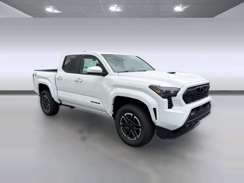 Used 2026 Toyota Tacoma TRD Sport RWD image 7
