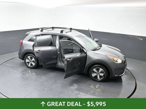 Used 2018 Kia Niro LX FWD image 57