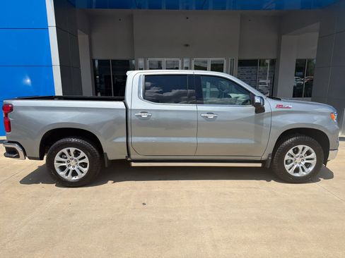 New 2026 Chevrolet Silverado 1500 LTZ w/ LTZ Premium Package AWD/4WD image 8
