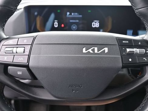 Used 2026 Kia Sportage LX FWD image 28