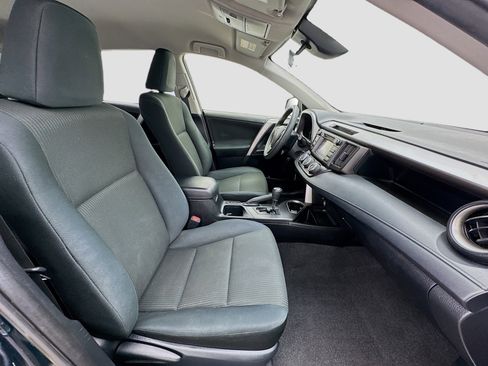 Used 2018 Toyota RAV4 LE w/ All Weather Liner Package FWD image 18