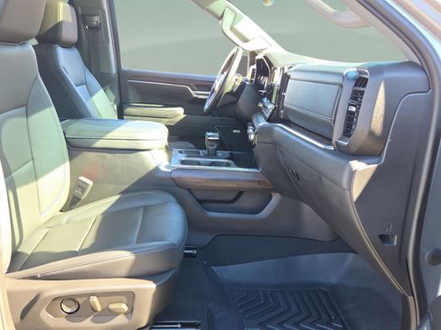 Used 2023 GMC Sierra 1500 SLT w/ SLT Premium Package image 16