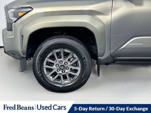 Used 2025 Toyota Tacoma Limited AWD/4WD image 37