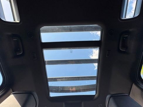 Used 2021 Land Rover Defender 110 X image 22