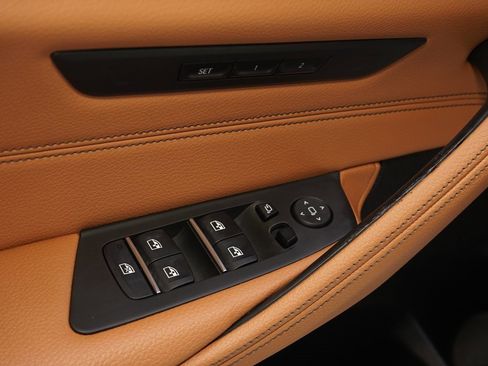 Used 2019 BMW 530i w/ Convenience Package image 24