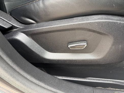 Used 2015 Ford Edge SEL w/ Equipment Group 201A FWD image 17