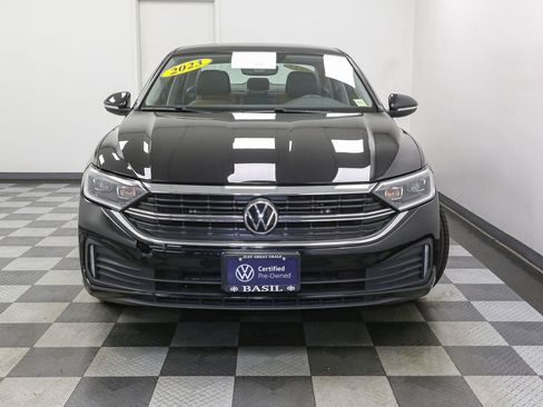 Used 2023 Volkswagen Jetta SEL FWD image 4