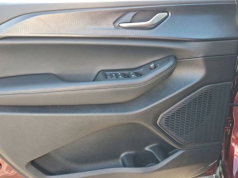 Used 2025 Jeep Grand Cherokee Laredo X w/ Luxury Tech Group I image 22