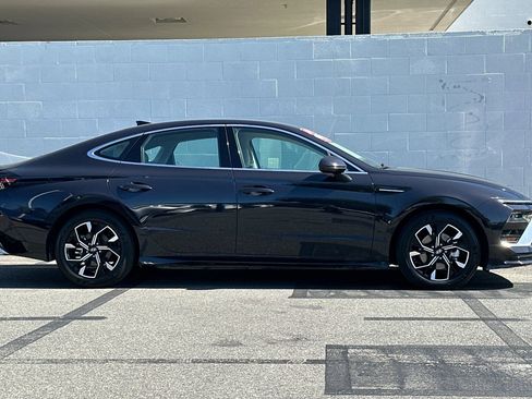 Used 2025 Hyundai Sonata SEL image 3