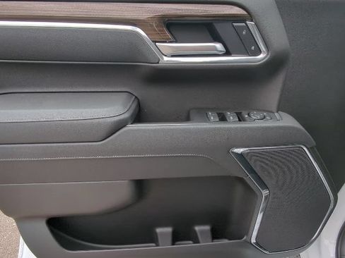 New 2026 Chevrolet Silverado 1500 LT w/ Convenience Package II AWD/4WD image 12
