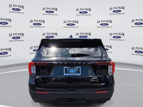 New 2026 Ford Explorer Active RWD image 4