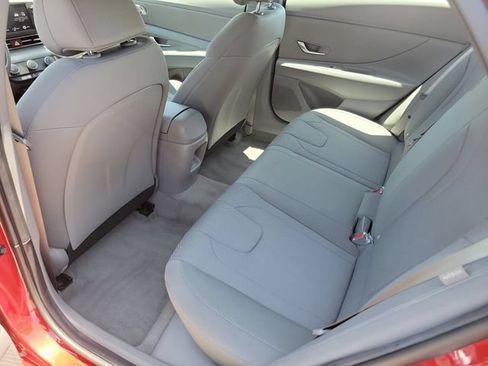 Certified 2026 Hyundai Elantra SE FWD image 23