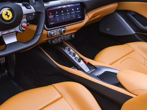Used 2019 Ferrari Portofino image 44
