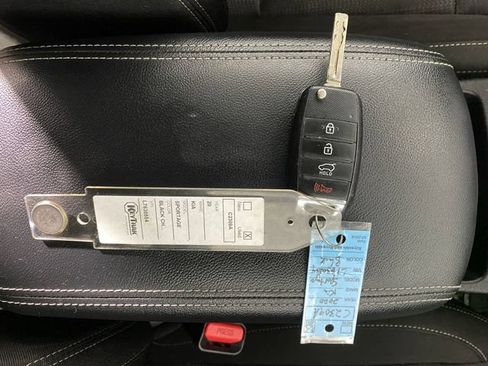 Used 2020 Kia Sportage LX AWD/4WD image 31