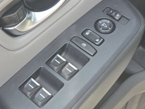 Used 2024 Honda Pilot Touring image 27
