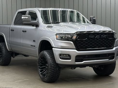 Used 2025 RAM 1500 Big Horn AWD/4WD image 7