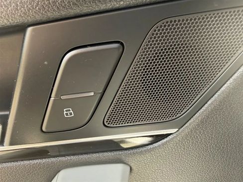 Used 2018 Audi Q5 2.0T Premium Plus AWD/4WD image 40