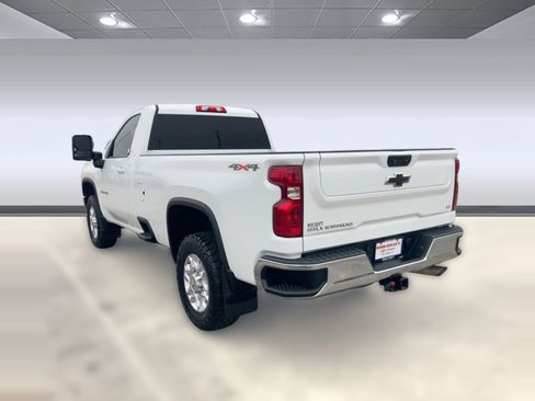 Used 2022 Chevrolet Silverado 3500 LT w/ Convenience Package image 3