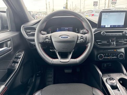 Used 2025 Ford Escape ST-Line image 17