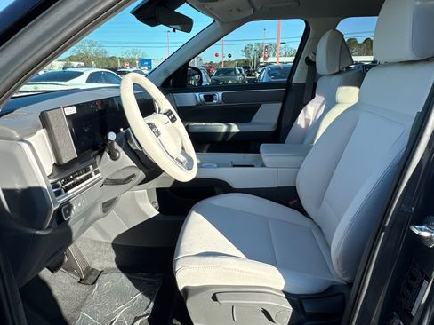 New 2026 Hyundai Santa Fe SE image 9