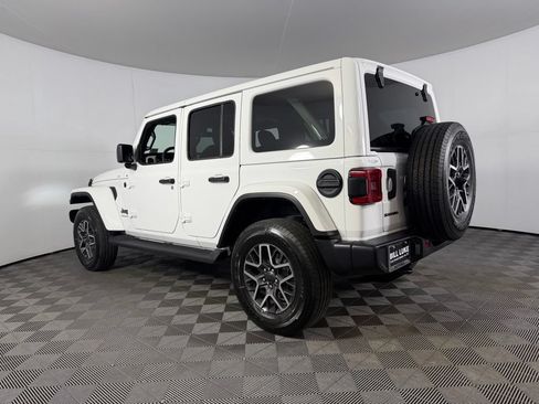 Certified 2026 Jeep Wrangler Unlimited Sahara AWD/4WD image 8
