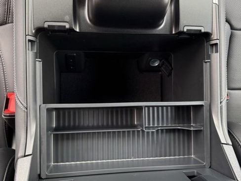 New 2026 Ford Expedition Platinum w/ Stealth Appearance Package image 23