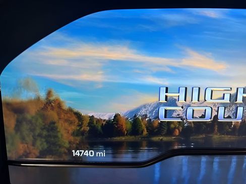 Used 2025 Chevrolet Silverado 1500 High Country AWD/4WD image 16